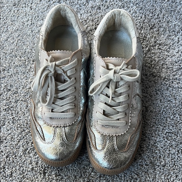 Dolce Vita Notice Sneakers in silver 7.5 - Picture 2 of 9